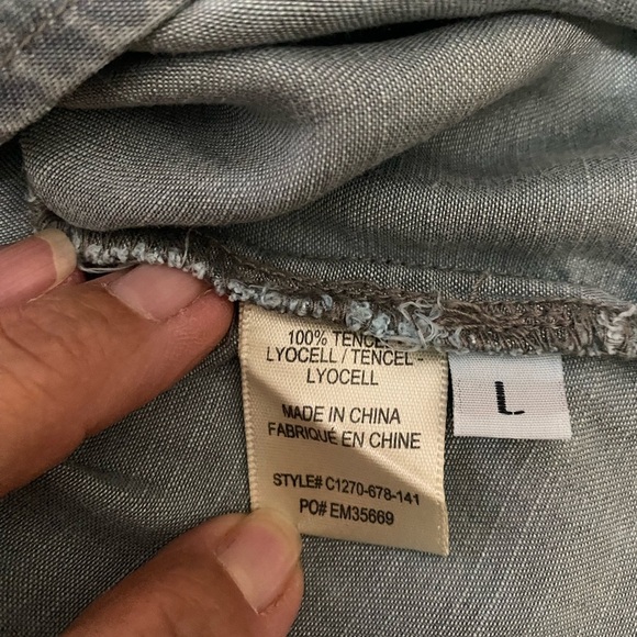 Cloth & Stone Anthropologie Large Blue Chambray Tunic Top with Lace Up Detail. - Picture 8 of 8